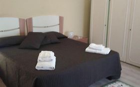 B&B Sabrina Home